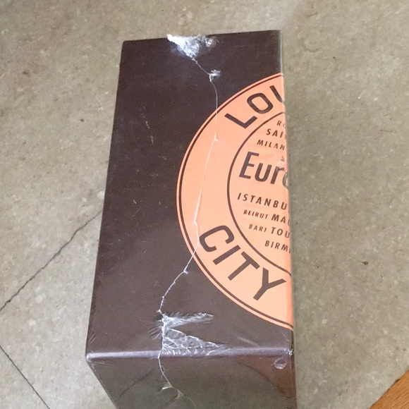 Louis Vuitton City Guide Box Set | semashow.com